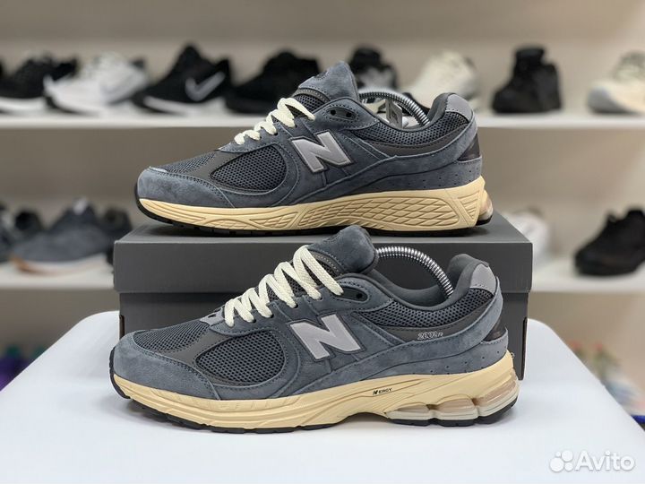 Кроссовки New balance 2002r