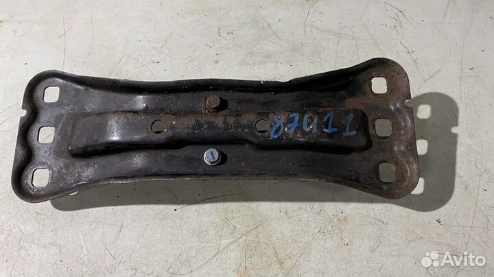 Опора кпп с кронштейном Mercedes Benz W203