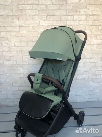 Коляска прогулочная Pituso Matrix