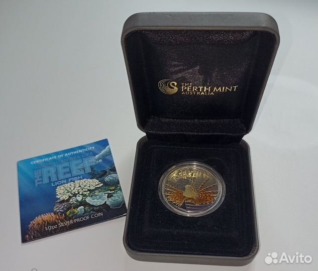 Монета australian sea life the reef