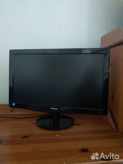 Монитор Philips 226v3l