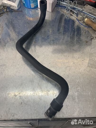 Патрубок радиатора Ford