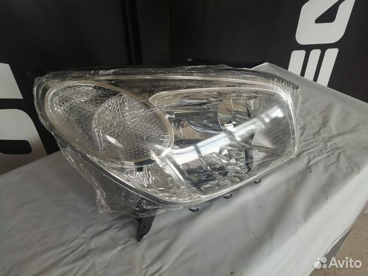 Фара правая toyota RAV 4 2003-2005 21211F6rldem