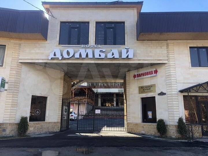 Здание, 11400 м²