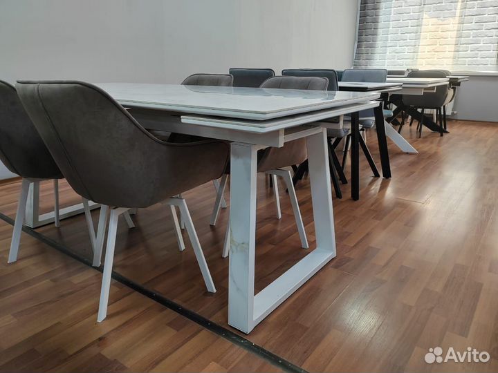 Кухонный стол из керамогранита