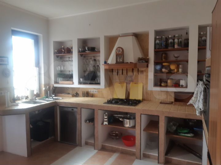 Коттедж 205 м² на участке 15 сот.