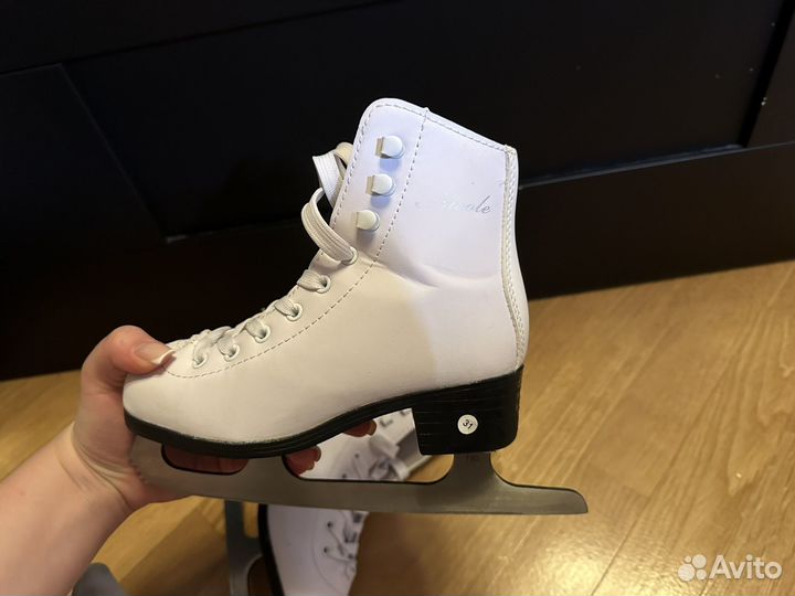 Коньки фигурные детские 31 размер