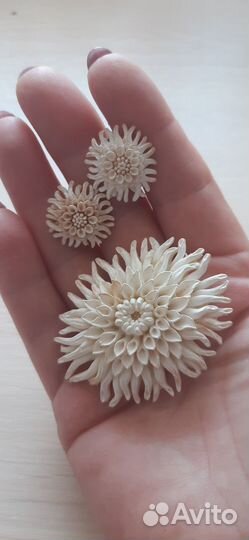 Набор брошь и клипсы Хризантемы, США