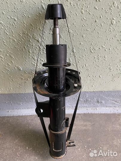 Стойка амортизатора hyundai Caution правая