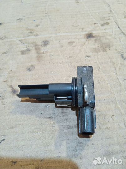 Датчик массового расхода воздуха дмрв Toyota Camry