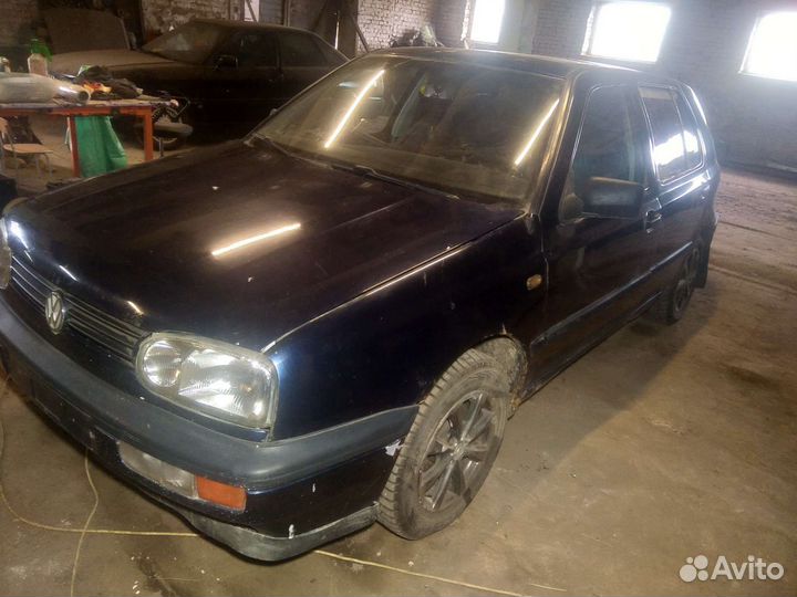 Разбор VW Golf 3 1.6 AEE