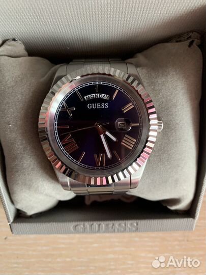 Часы guess