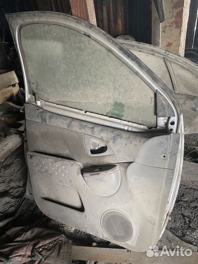 Дверь передняя левая toyota funcargo