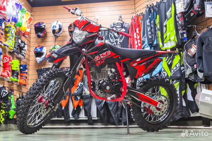 Мотоцикл BSE Z10