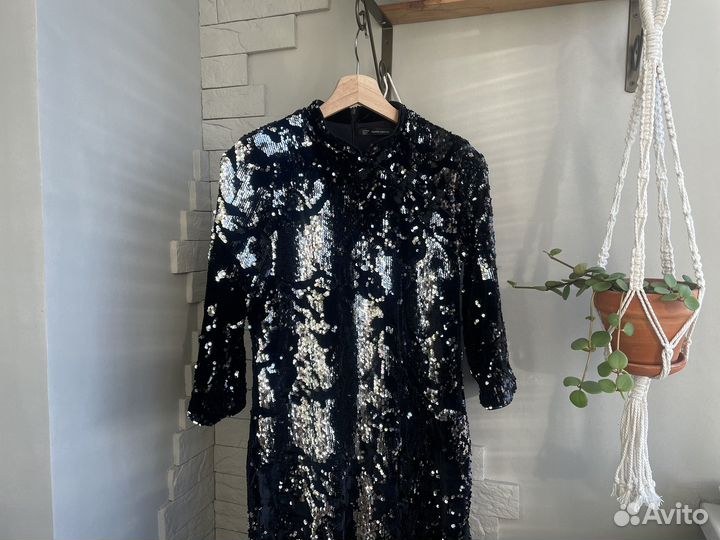 Платье на выпусконо бархат с пайетками Zara 42 44