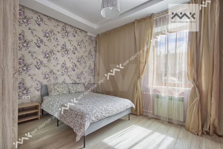 Коттедж 348 м² на участке 18 сот.