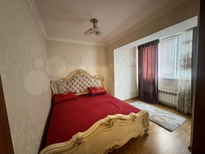 3-к. квартира, 85 м², 3/10 эт.