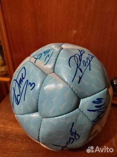 Футбольный мяч с автографами Зенита 2016