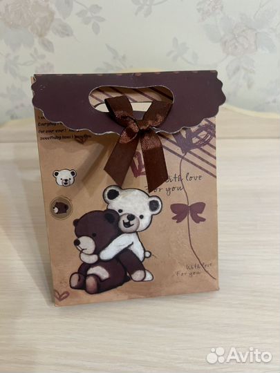 Украшение из кожи