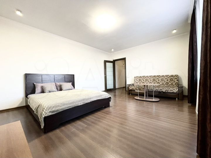 2-к. квартира, 64,9 м², 9/10 эт.