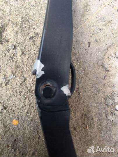 Поводок левого дворника hyndai solaris 2