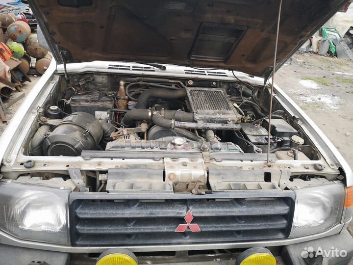 Запчасти на Mitsubishi Pajero2 1998г