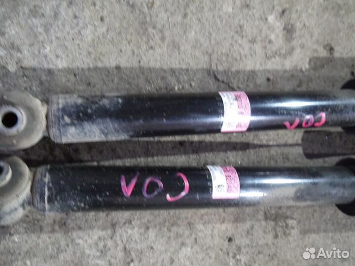 Стойка амортизатора задняя Kia Soul 2 Киа Соул 2