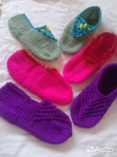 Вязаные носки и варежки