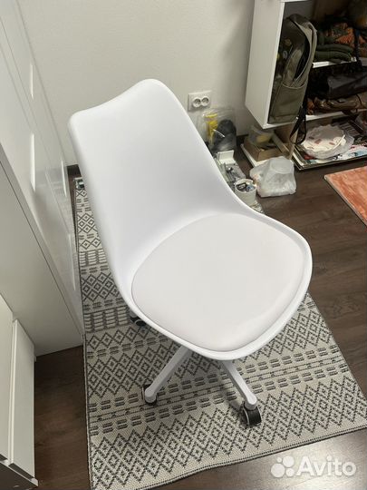 Офисное кресло