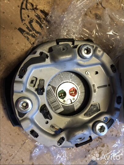 Подушка безопасности в руль ауди А6с6