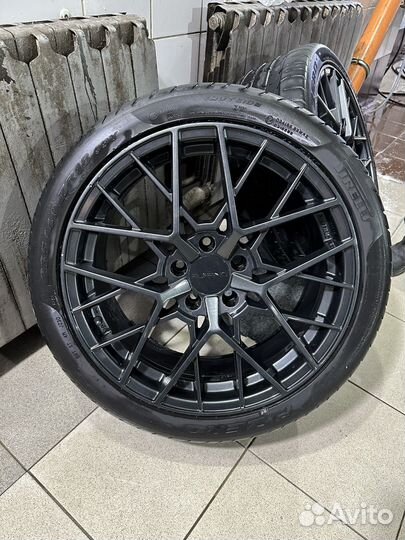 R18 Pirelli P Zero 235/40, PCD 5x112 DIA 66.6