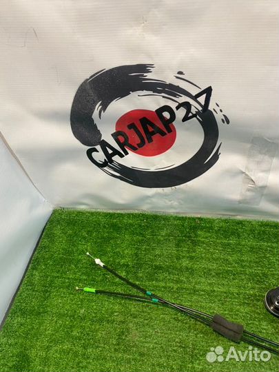 Замок двери (1) передний левый Toyota Harrier