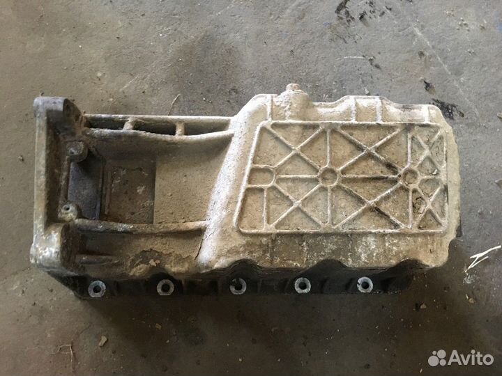 Поддон масляный двигателя (Ford Focus)