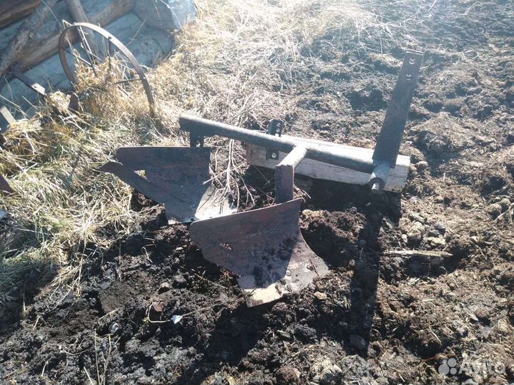 Продам плуг на мини трактор