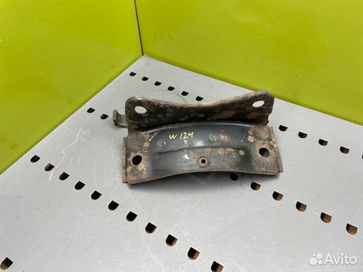 Поддержка кардана Mercedes-Benz S124 M102.963 1992