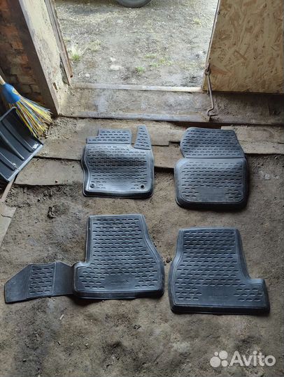 Резиновые ковры Ford Focus 3