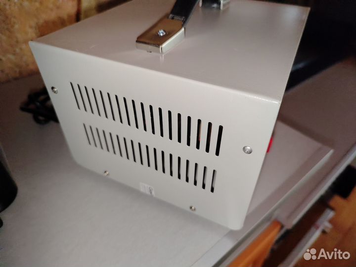 Понижающий трансформатор стабилизатор 100в,1500вА