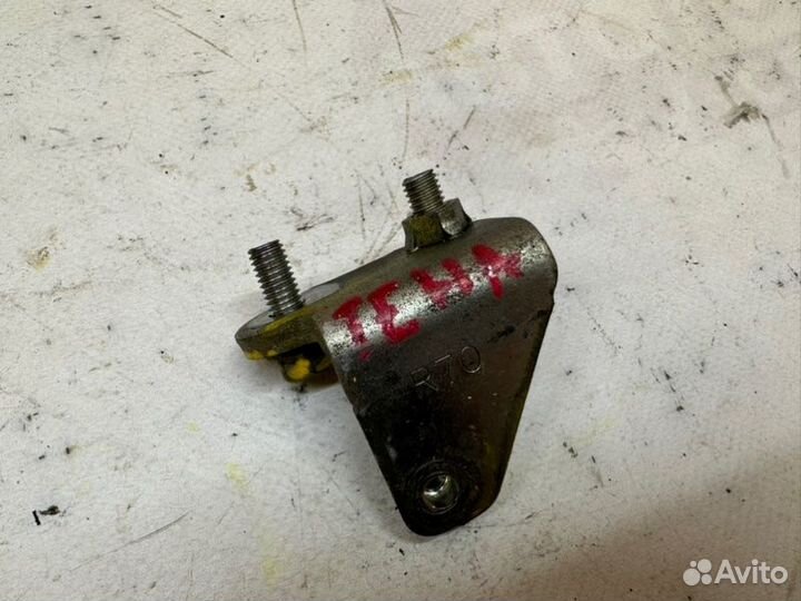 Кронштейн генератора Honda Accord CU J35A