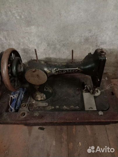 Швейная машина Singer