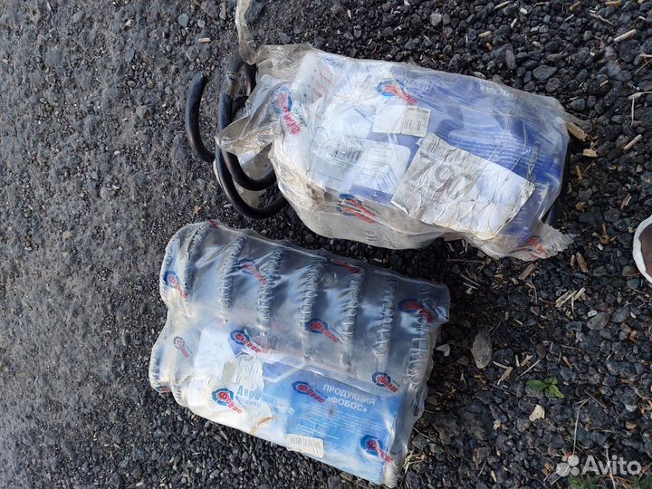 Пружины комплект на хендай солярис,киа рио