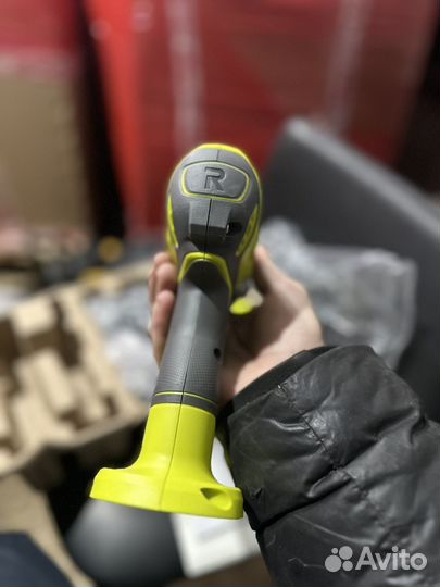 Ryobi ONE+ дрель-шуруповерт R18DD3-220S