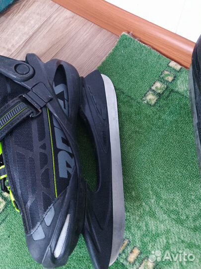 Коньки хоккейные