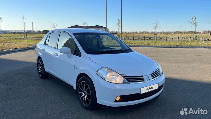 Nissan Tiida 1.5 AT, 2005, 275 000 км