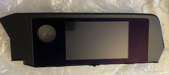 Штатный экран Lexus ES 250 (2020)