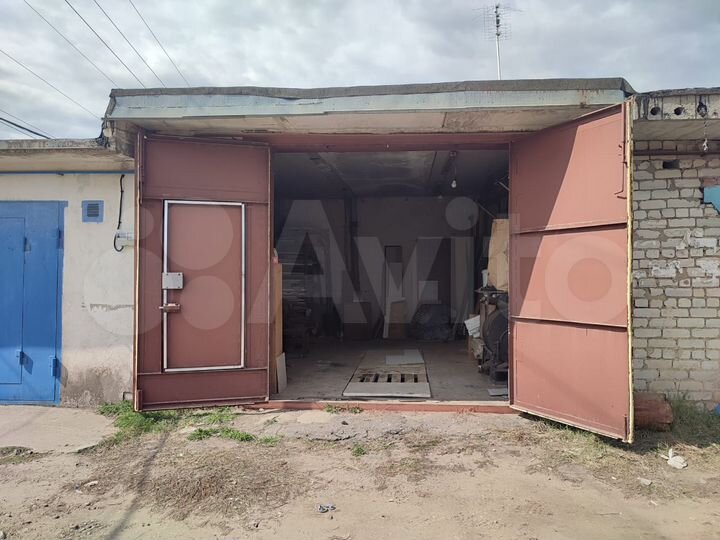 Гараж, > 30 м²