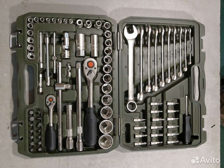 Набор инструментов 1/4,1/2 82пр Дело Техники