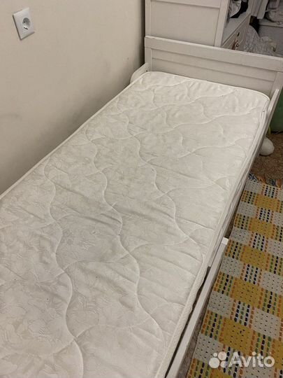 Продам детскую кровать IKEA