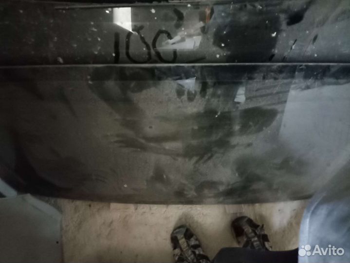 Renault logan 2011г задние стикло с подогревом
