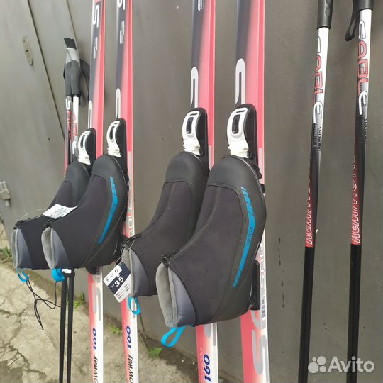 Беговые лыжи палки ботинки