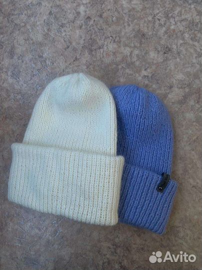 Шапка ручной вязки